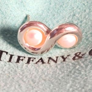 Tiffany. &Co Double Pearls Shape single eating